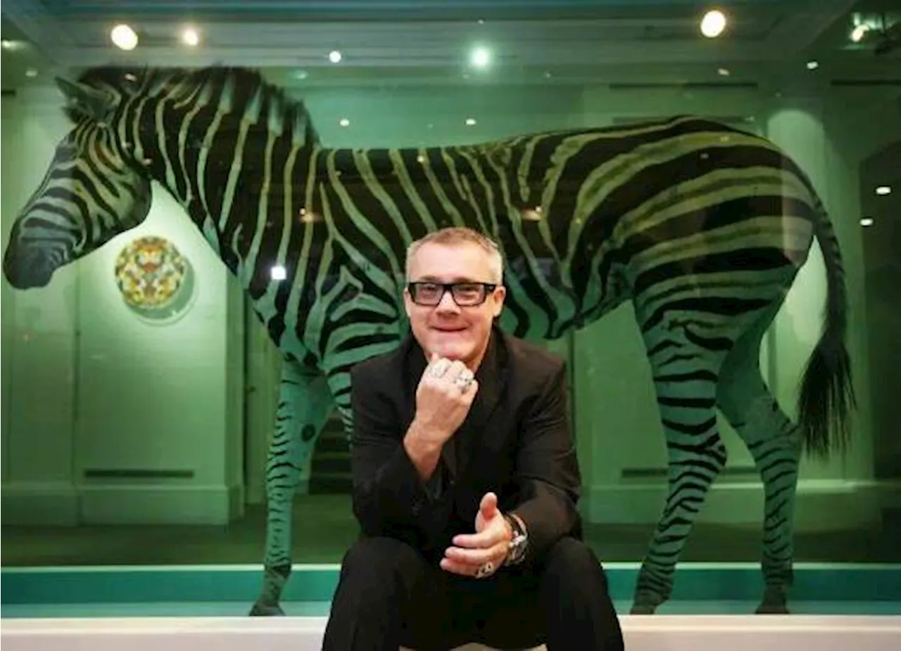 El Tiburón en Formol y la Zebra Preservada: La Controversia de Damien Hirst