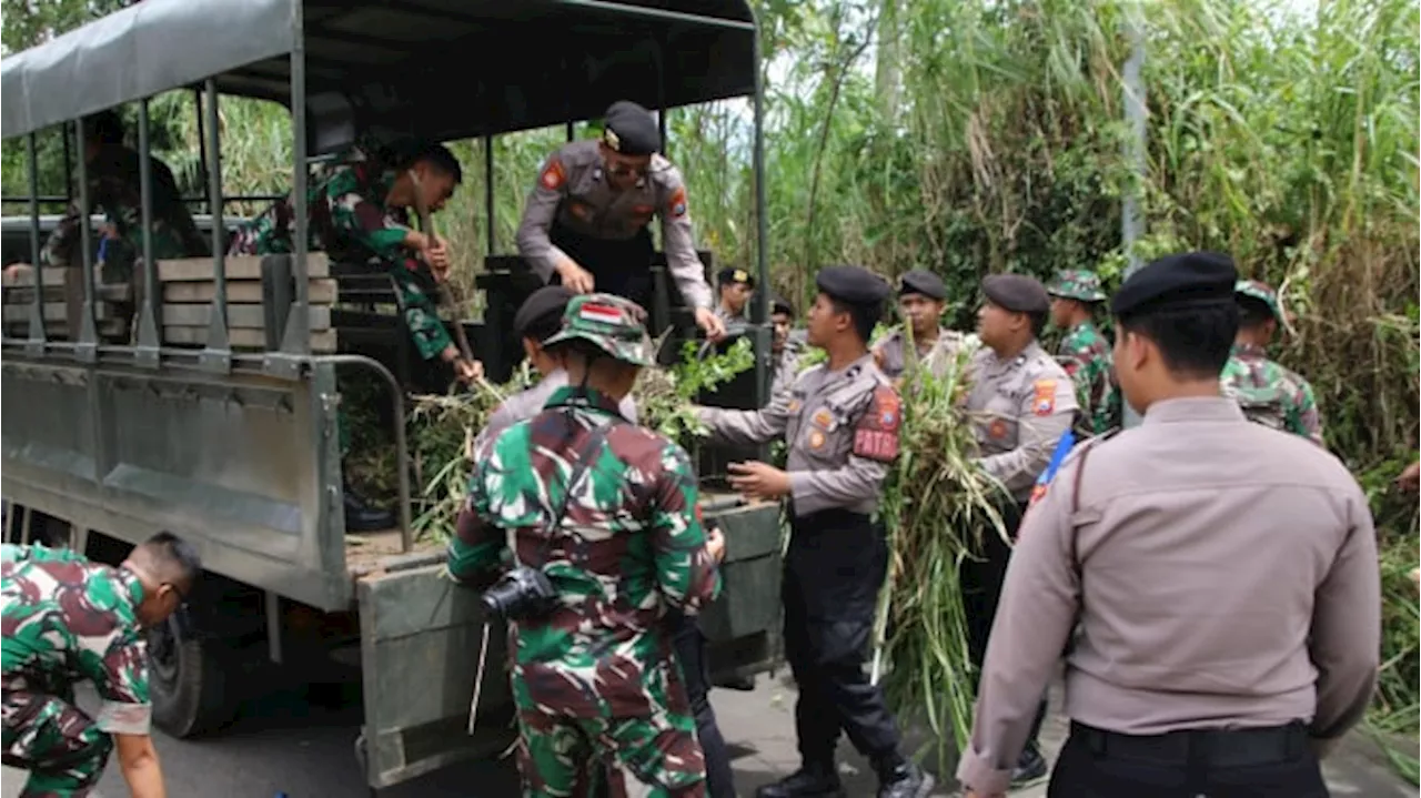 TNI-Polri di Malang Kompak Lakukan Karya Bakti Bersama Demi Perkuat Sinergitas