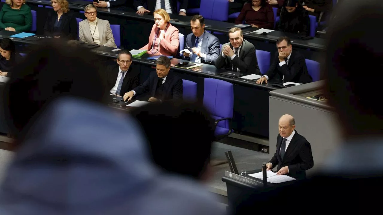 Scholz und Merz im finalen Bundestag-Duell