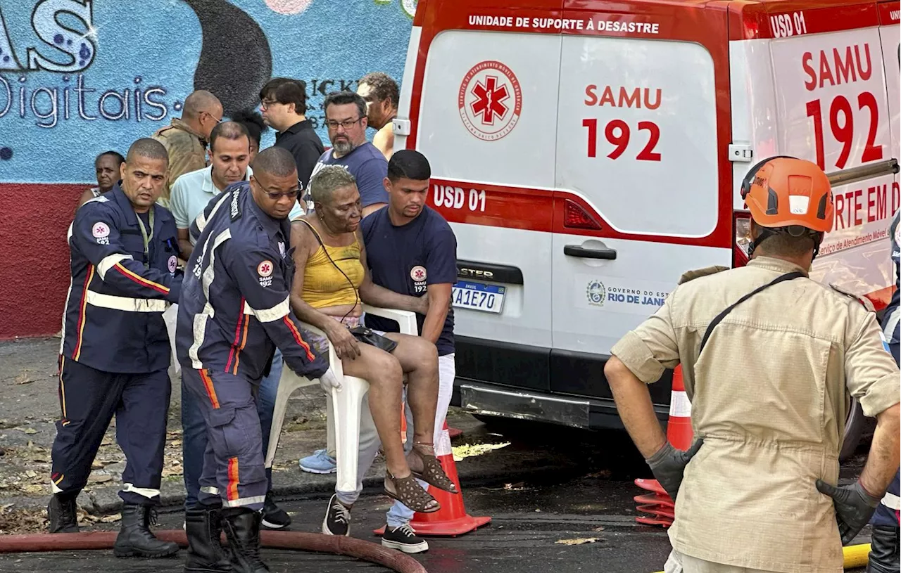 Un Incendio Dévastateur dans une Usine de Costumes à Rio de Janeiro, Menacent le Carnaval