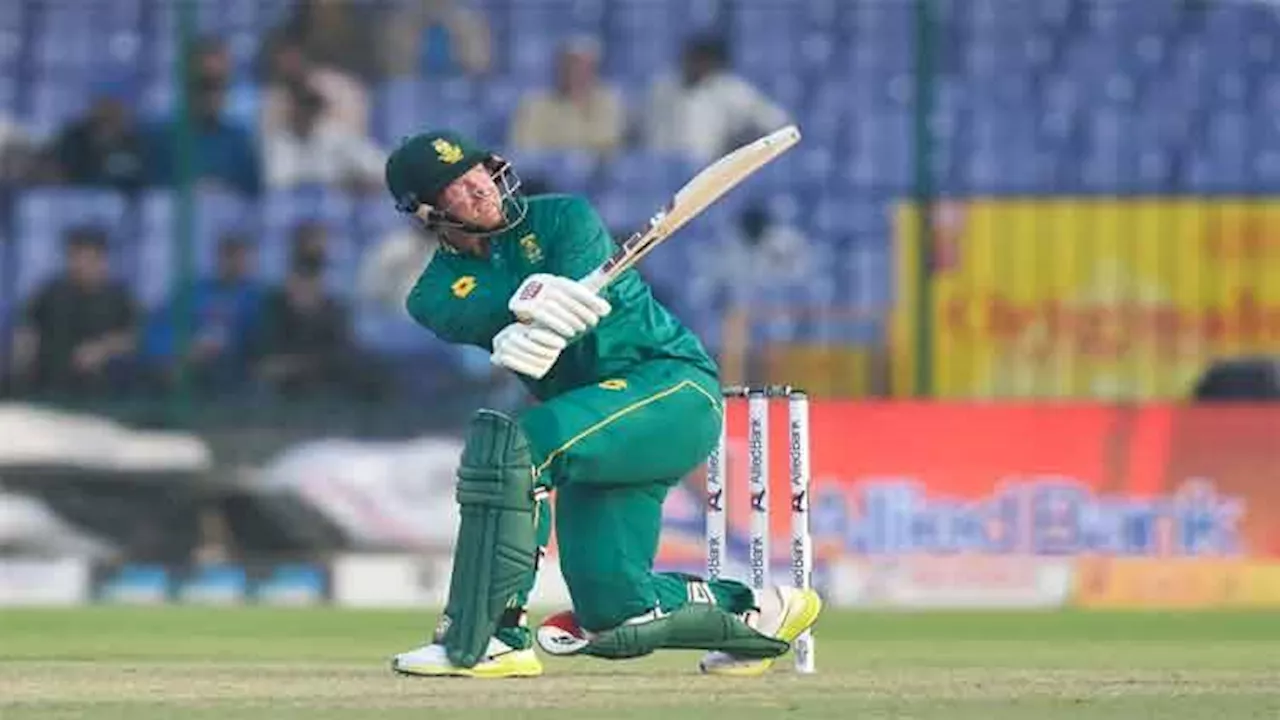 South Africa set 353-run target for Pakistan to reach in Tri-Nation Series final