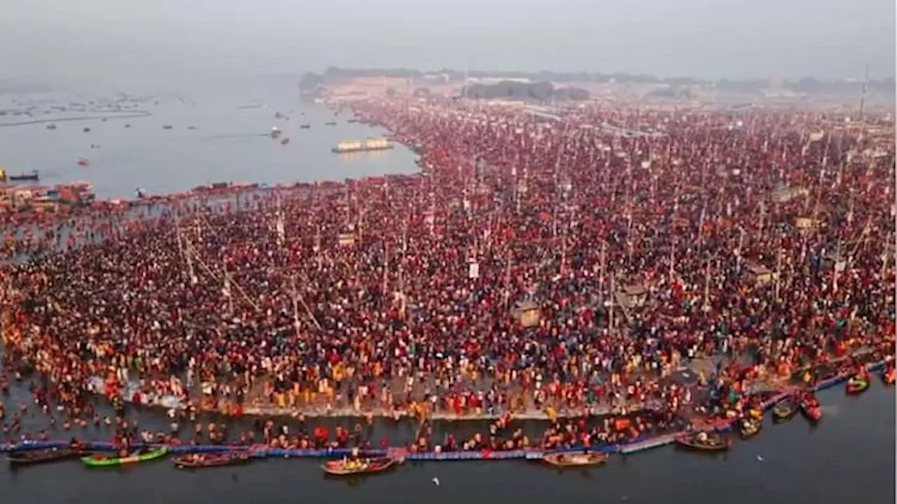 MahaKumbh: माघी पूर्णिमा पर आस्था के महाकुंभ में श्रद्धालुओं का रेला... तस्वीरों में देखें महास्नान का नजारा