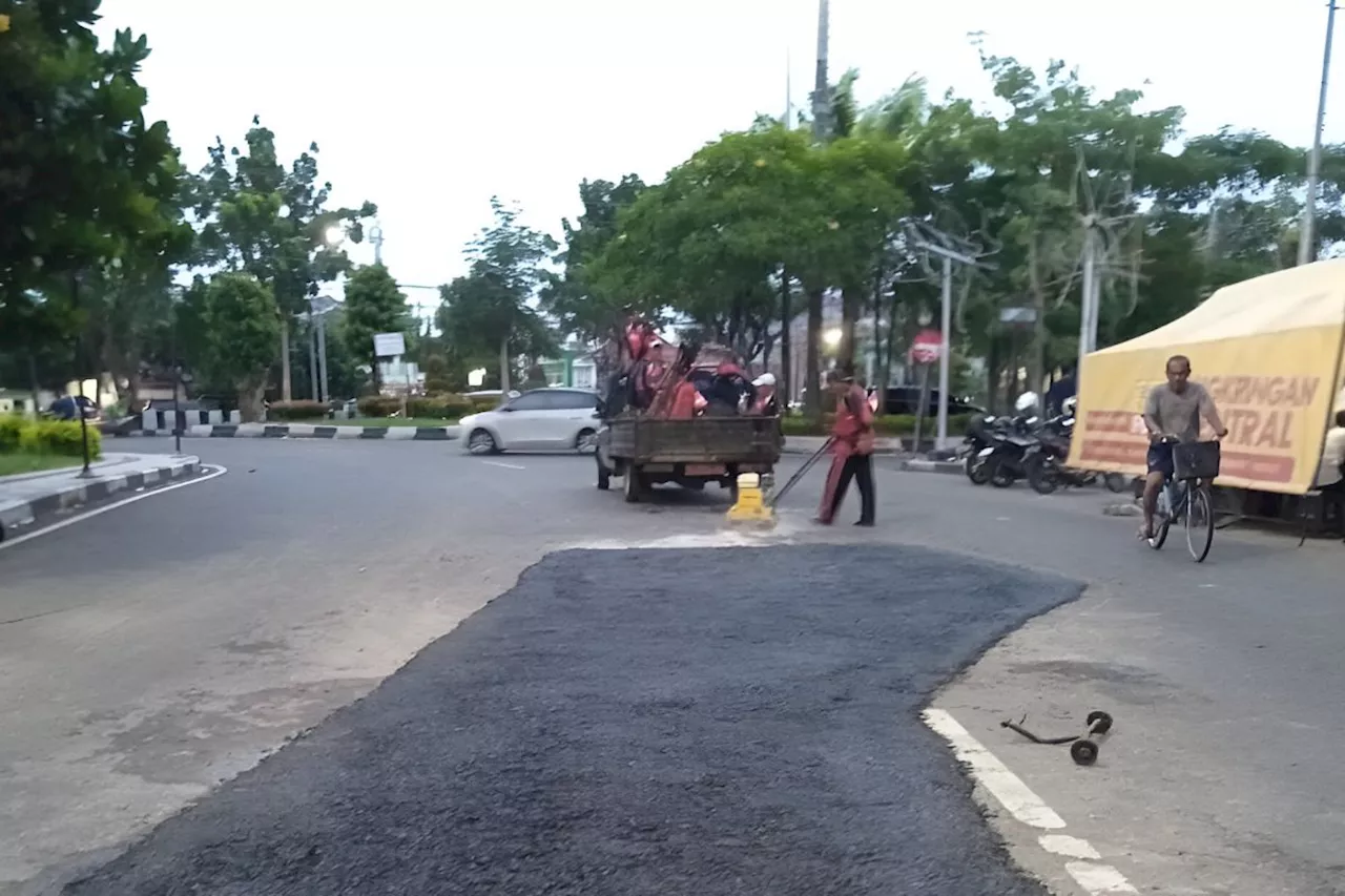 DPU Kota Semarang Perbaiki Jalan Rusak akibat Banjir