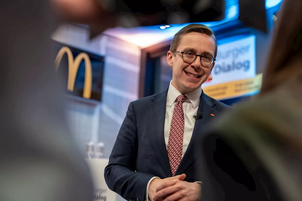 Amthor diskutiert bei McDonald’s: „WG-Zimmer dürfen nicht mehr als 400 Euro kosten“