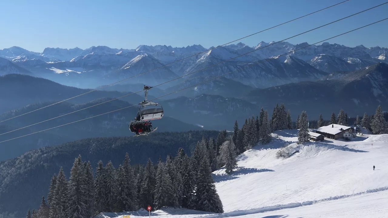 Schnee-Comeback in Bayern: Höhentief bringt bis zu 35 Zentimeter Neuschnee