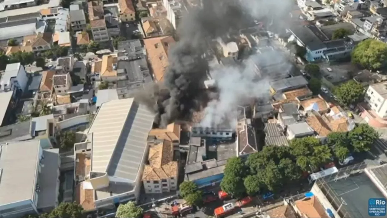 Incêndio em Fábrica de Fantasias de Carnaval no Rio de Janeiro