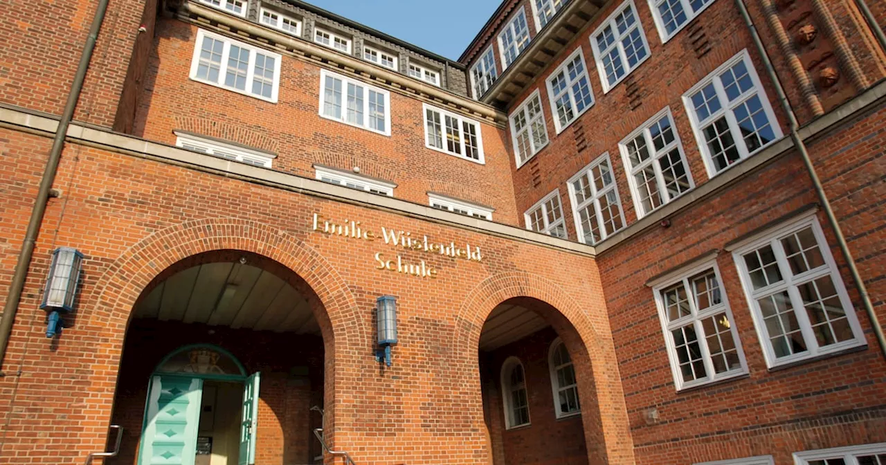 AfD-Politiker an Hamburg-Schule: Schüler protestieren, Podiumsdiskussion abgesagt