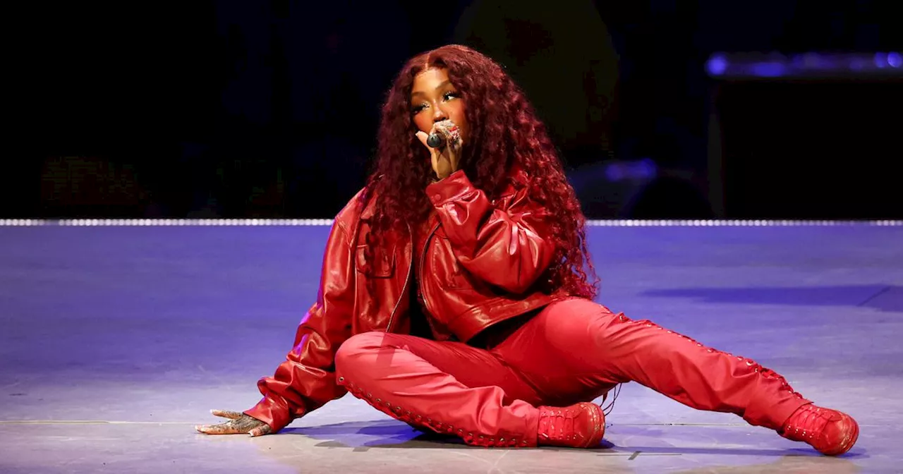 SZA's Cherry Red Hair at the Super Bowl Sparked a Beauty Trend