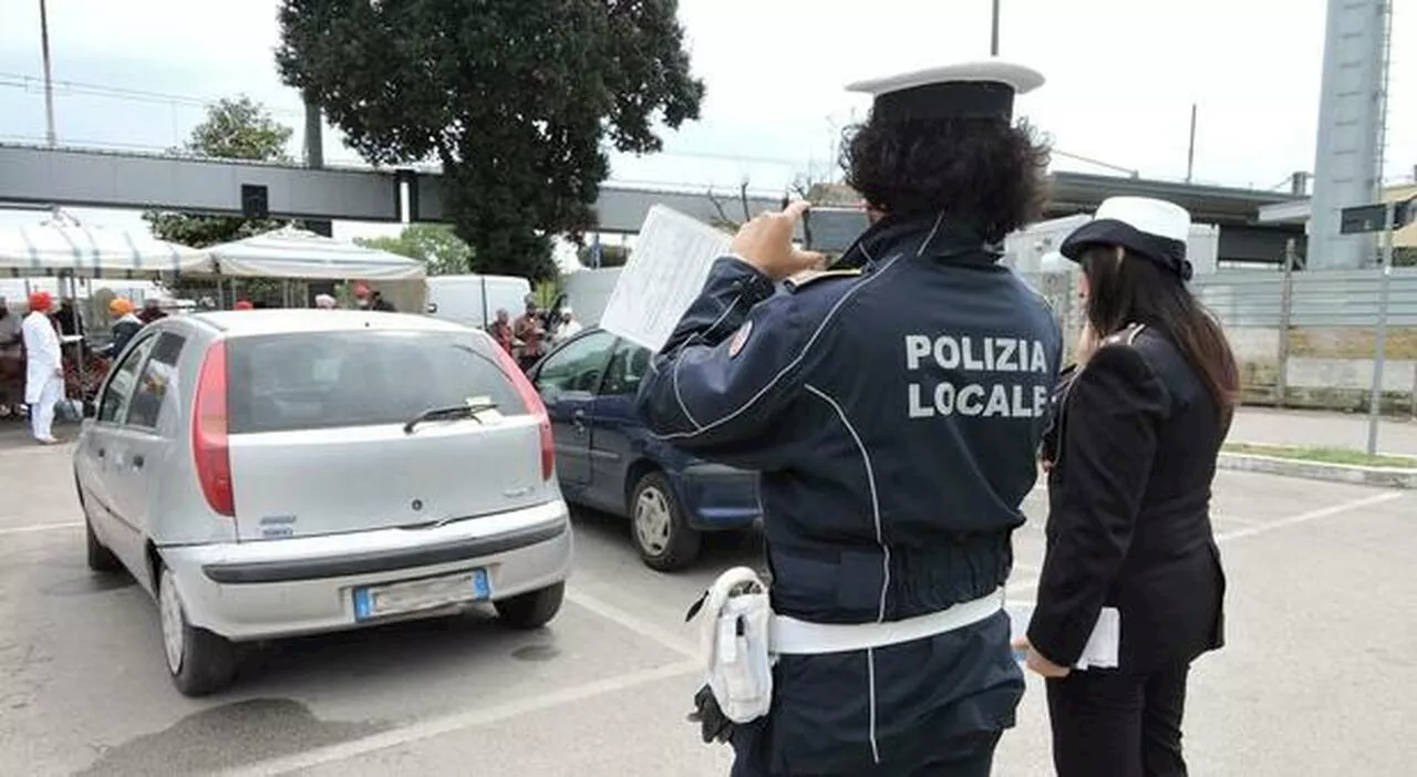 Nuovo codice della strada, va a comprare le sigarette senza cintura: patente sospesa perché con meno di 20 pun