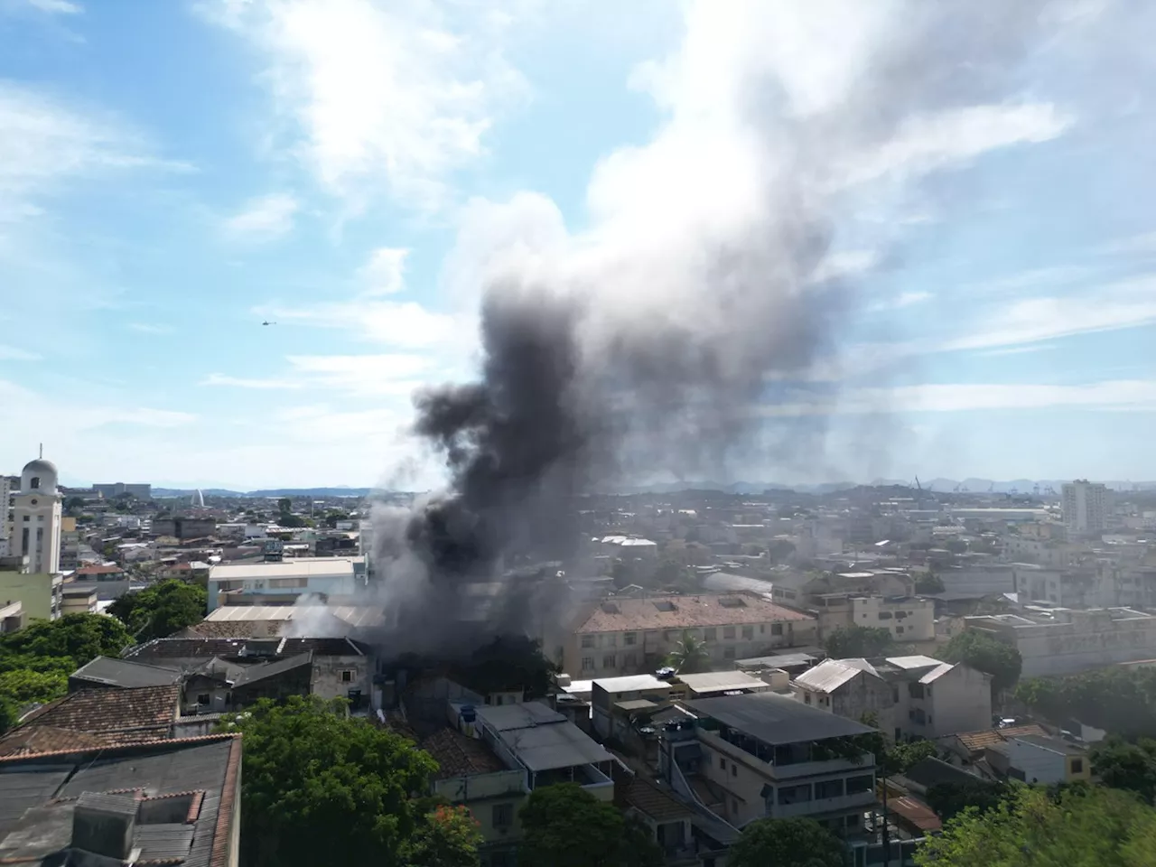 Incêndio em Fábrica de Fantasias de Carnaval Preocupa Liga RJ