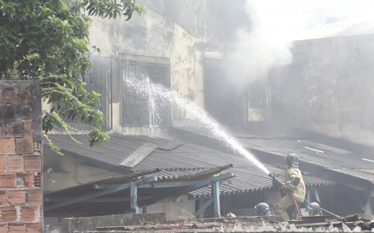 Incêndio em fábrica de tecidos no Rio causa 21 vítimas e prejuízo à produção de fantasias de escolas de samba