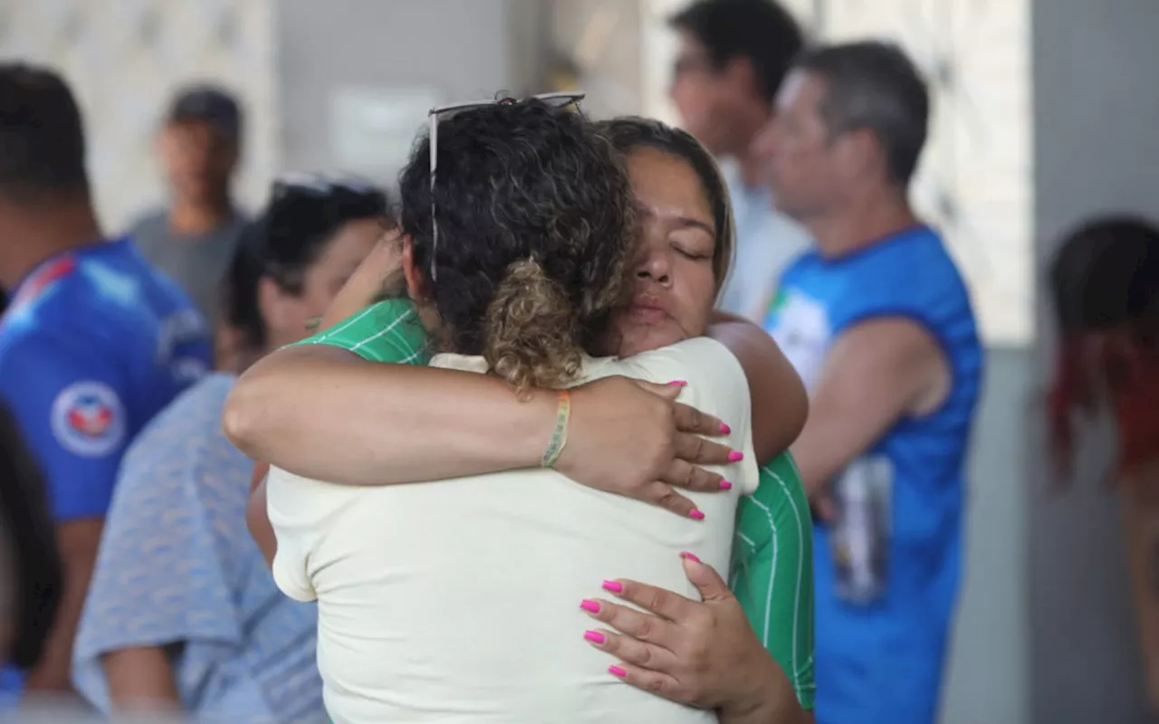 Prefeito do Rio garante que escolas de samba afetadas por incêndio não serão rebaixadas