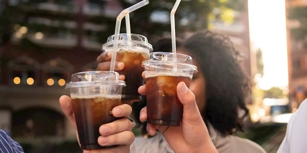 Tren Kuliner 2025: Iced Americano, Ayam, dan Seblak