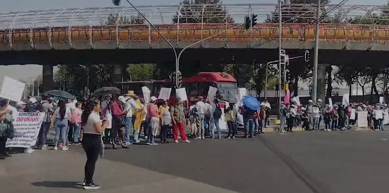 Ciudadanos protestan contra la nueva reforma a la Ley del Infonavit