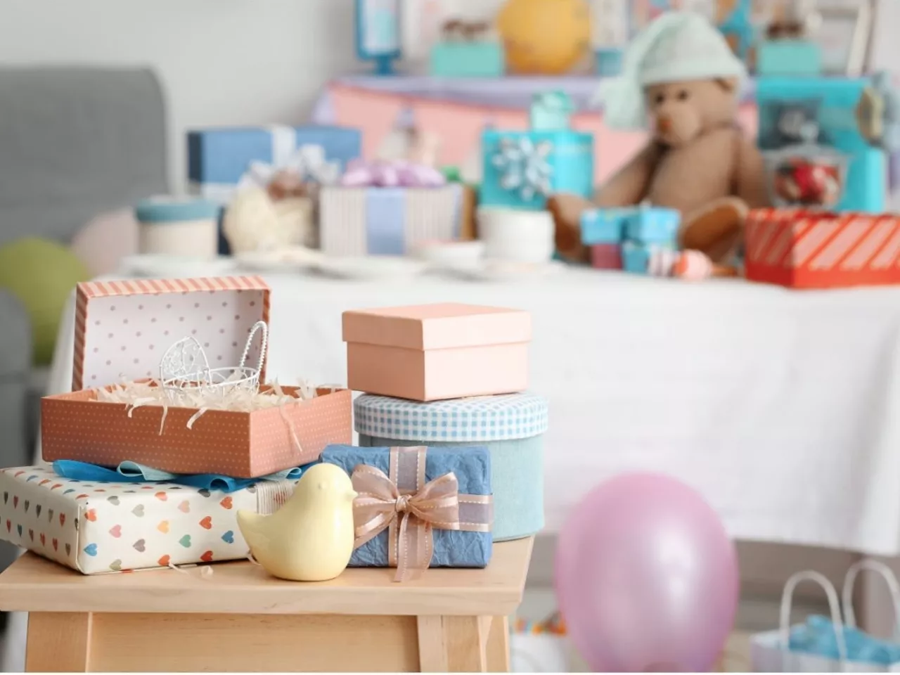 Miss Manners: When a Baby Shower is More Like a Text Message Chain