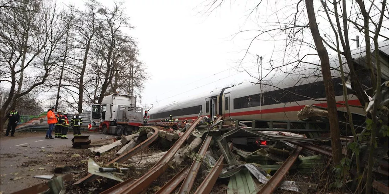 ICE-Unfall im Süden Hamburgs: Ein Todesopfer und 25 Verletzte