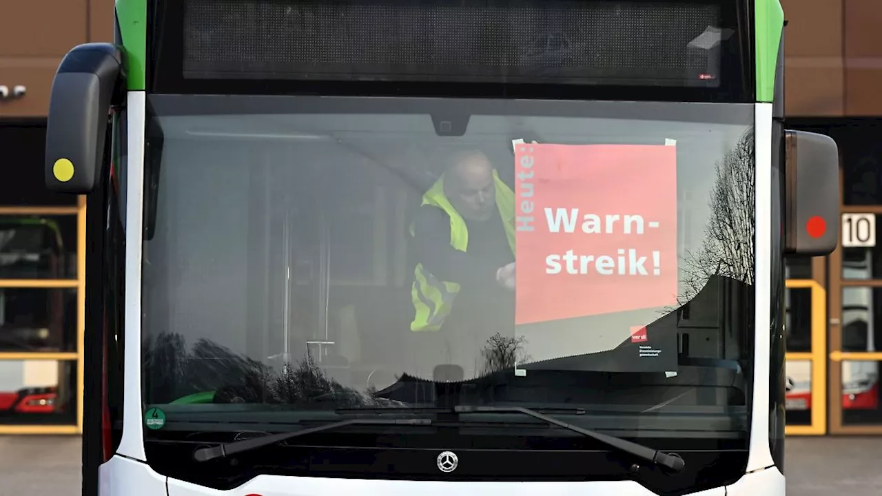 Warnstreiks in NRW: Nahverkehr und Kitas betroffen