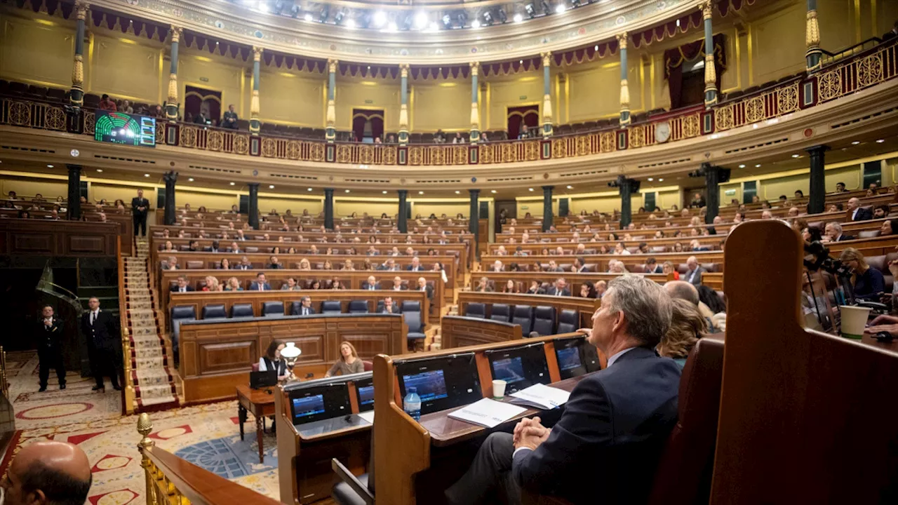 Congreso en ebullición por la exención del IRPF al SMI: PP, Sumar y Podemos registran proposiciones de ley