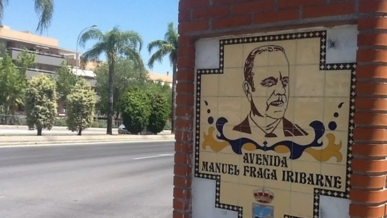 La izquierda gallega mantiene honores franquistas a Manuel Fraga en dos deputaciones y diez concellos