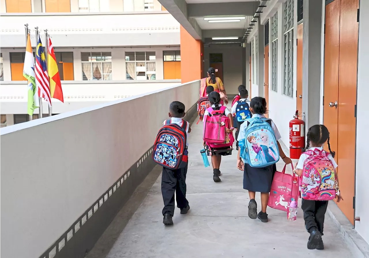 Schoolchildren must practise good hygiene to keep themselves healthy