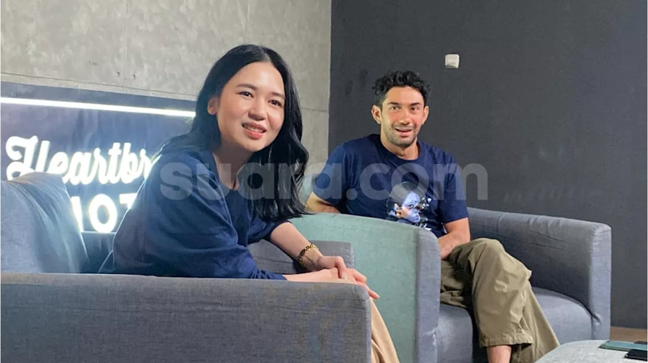 Reza Rahadian Kecanduan Lagu 'Garam dan Madu', Laura Basuki Malu Lihat Aksinya