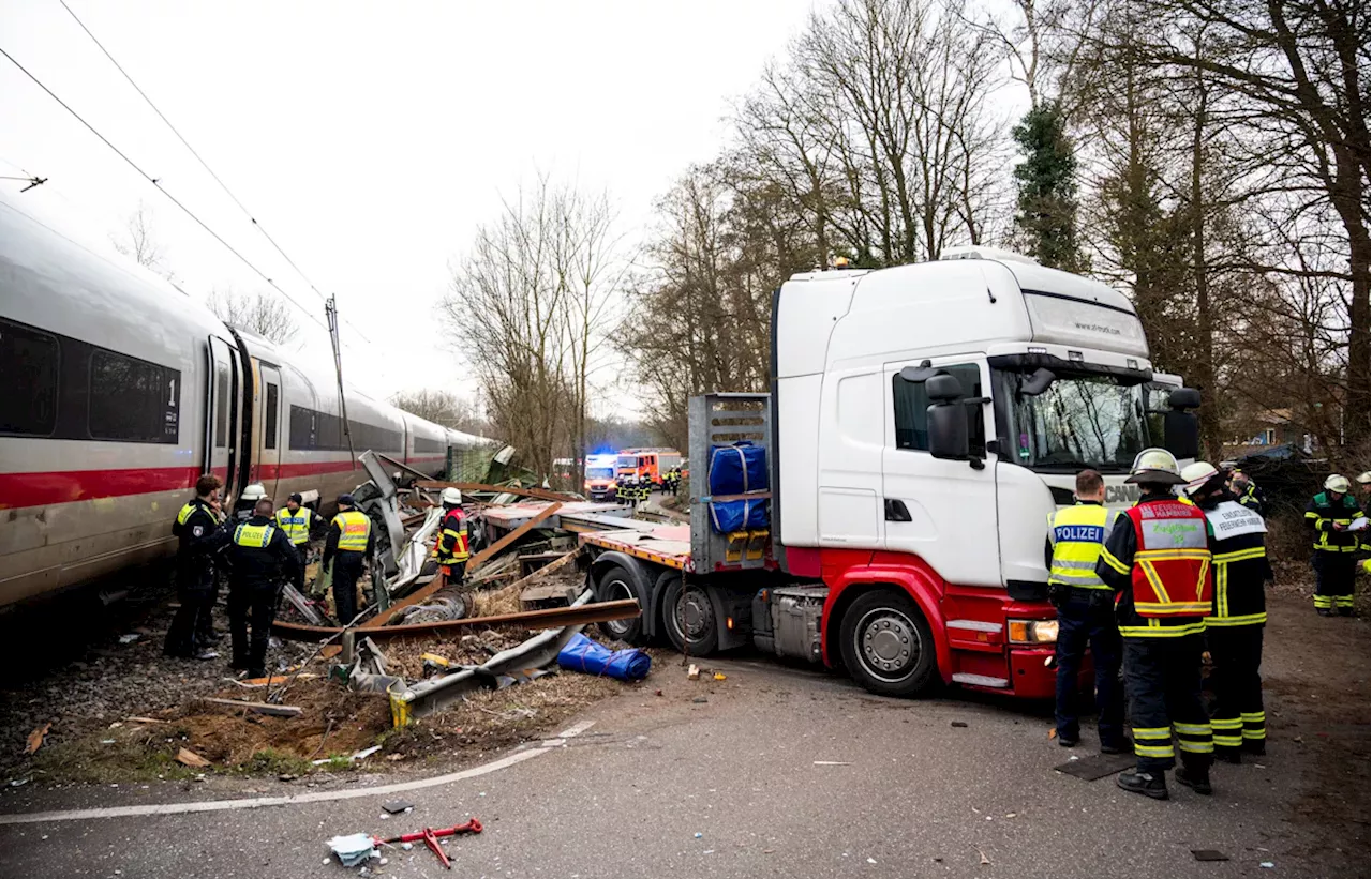 ICE kracht mit LKW zusammen - Todesopfer und 25 Verletzte