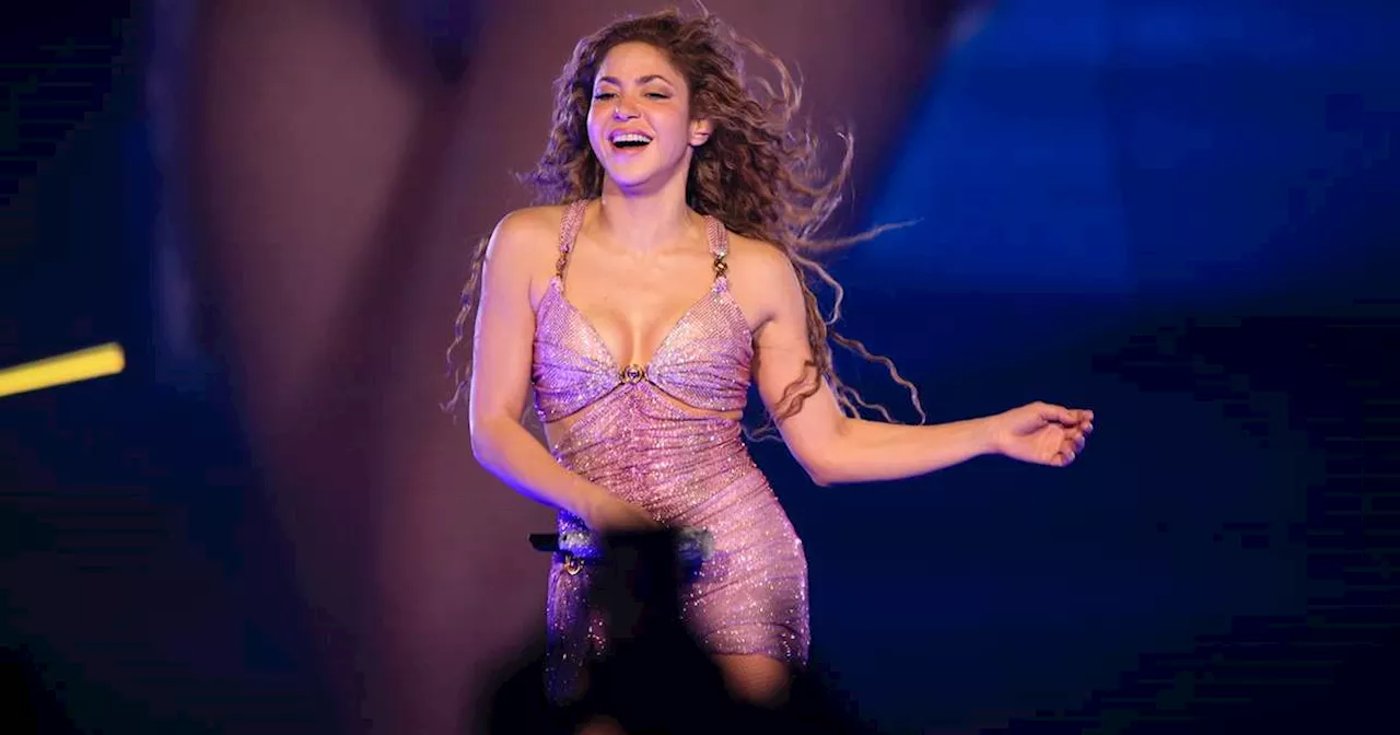 Shakira se declara apaixonada pelo Brasil e encanta público em show no Rio