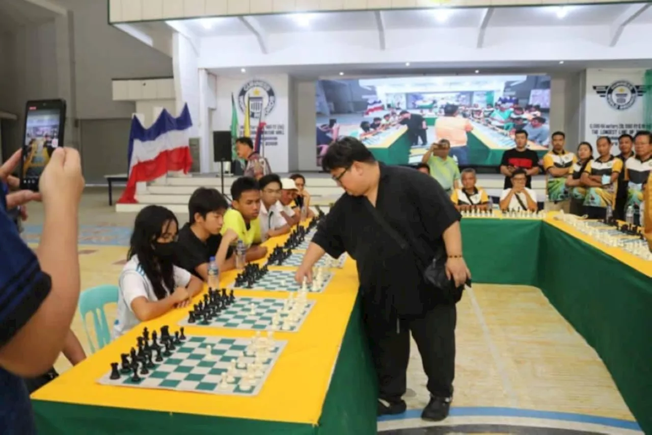 Bernardino holds chess simul in Santo Tomas, Pangasinan