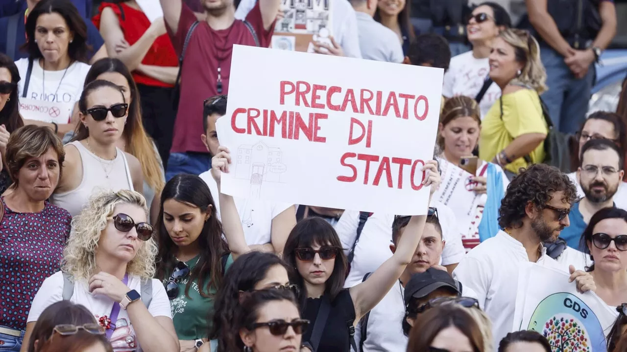 UE avvia procedura d'infrazione contro l'Italia per contratti a tempo determinato degli insegnanti