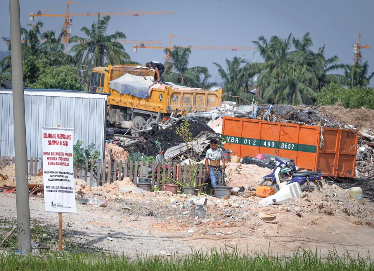 Illegal Waste Disposal Persists in Kuala Selangor Despite Warnings