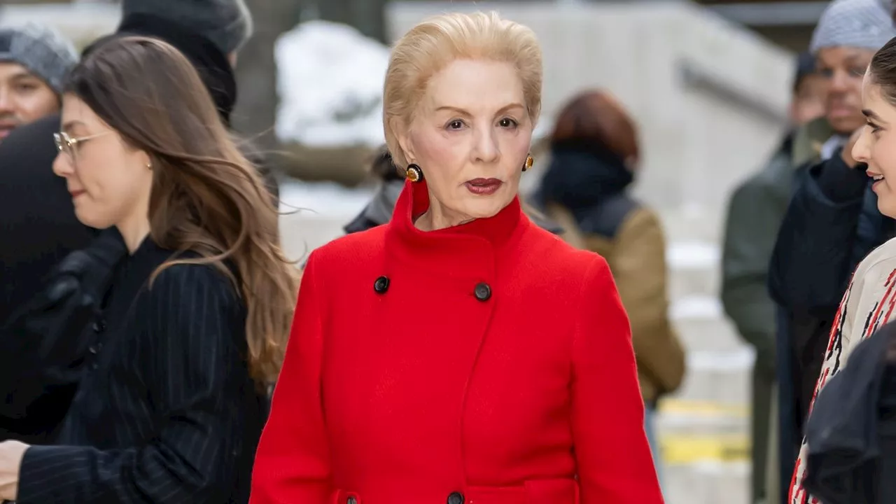 Carolina Herrera brilla en New York Fashion Week con un look a tres colores