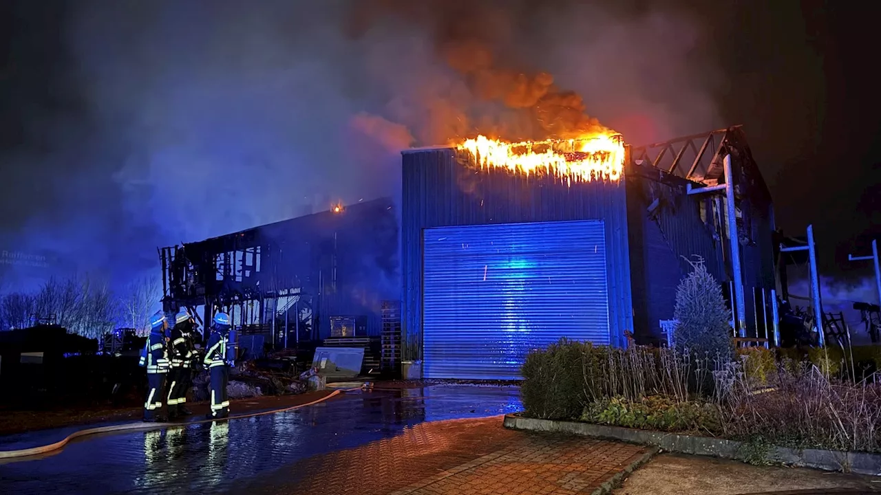 Großbrand in Brakel: Millionen-Schaden in Industriehalle