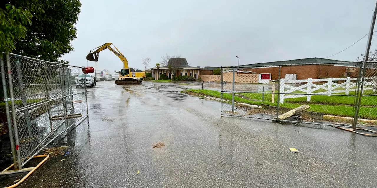 Montgomery Demolishes Former Governor's House Hotel