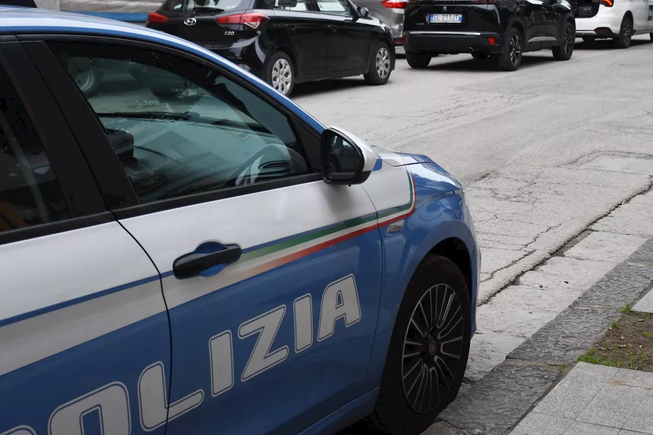 19 Extracomunitari Arrestati Dopo Incidente e Accerchiamento di Polizia