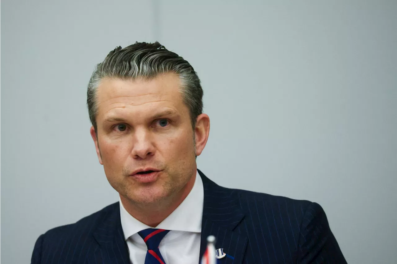 Pete Hegseth på sitt første Nato-møte: Lover at USA vil være i Nato i «veldig lang tid fremover»