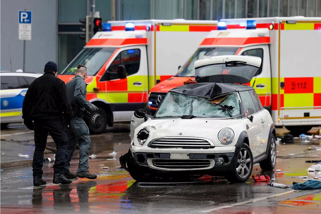 Politi Arresterte Føreren Etter Bilen Kjørte Inn i Demonstrantene i München