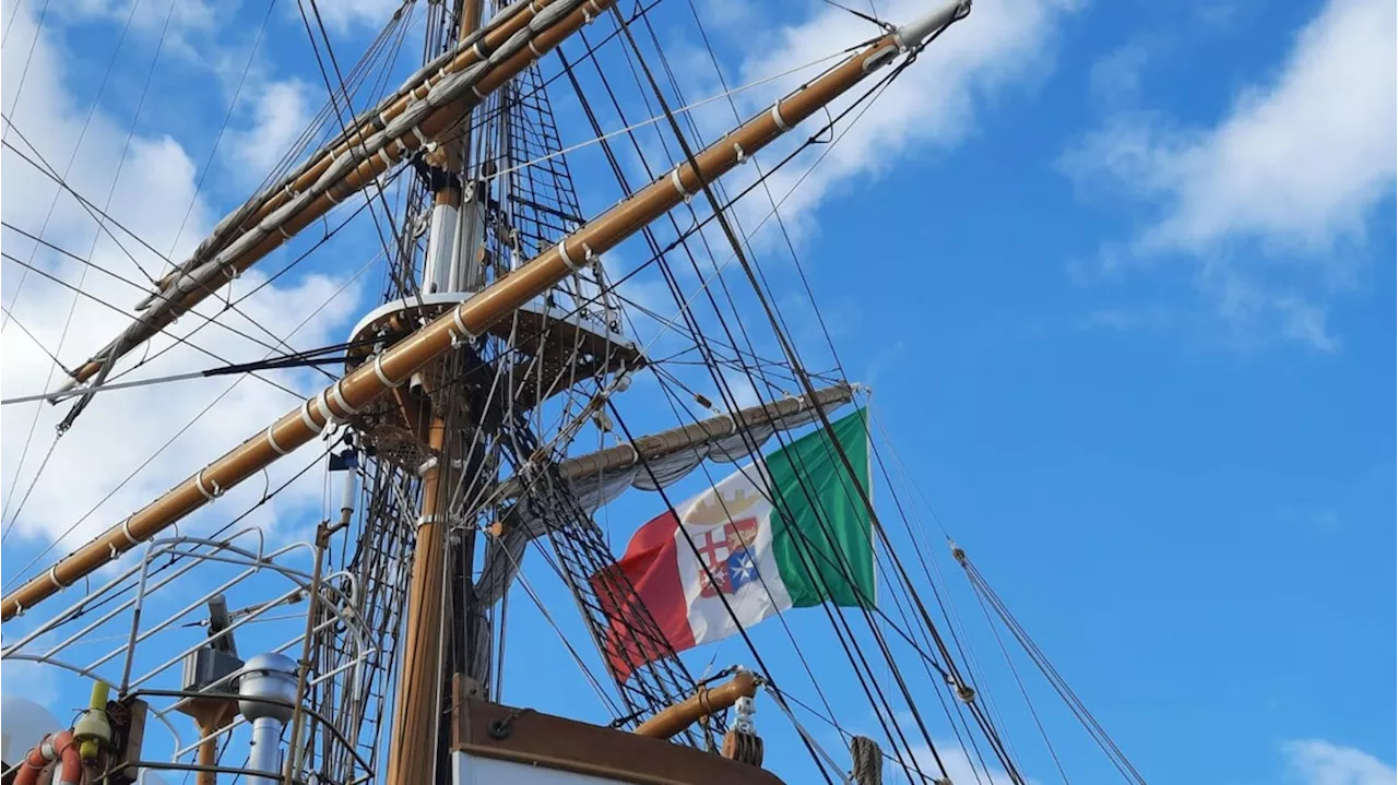 L'Amerigo Vespucci attracca ad Alessandria d'Egitto