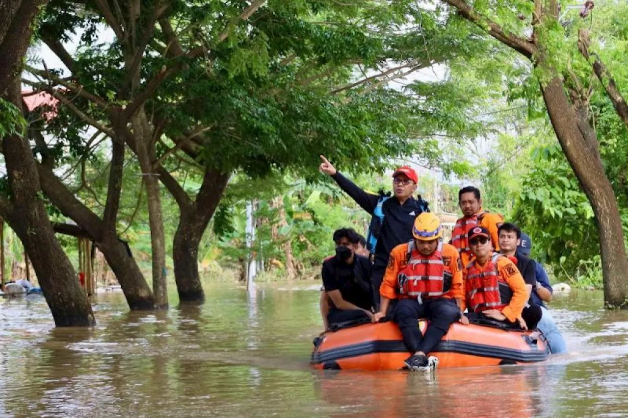 Wali Kota Makassar Tinjau Banjir Terparah, Sebut Sama Tahun 2018