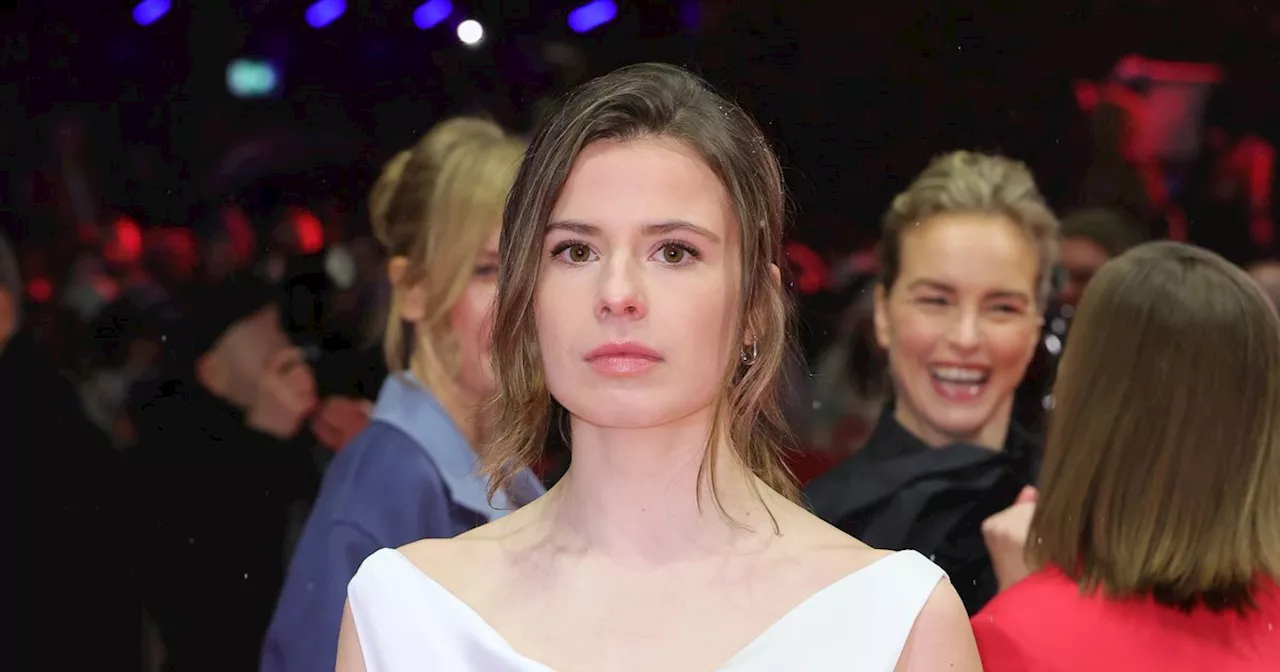 Luisa Neubauer sorgt mit Berlinale-Kleid für Furore