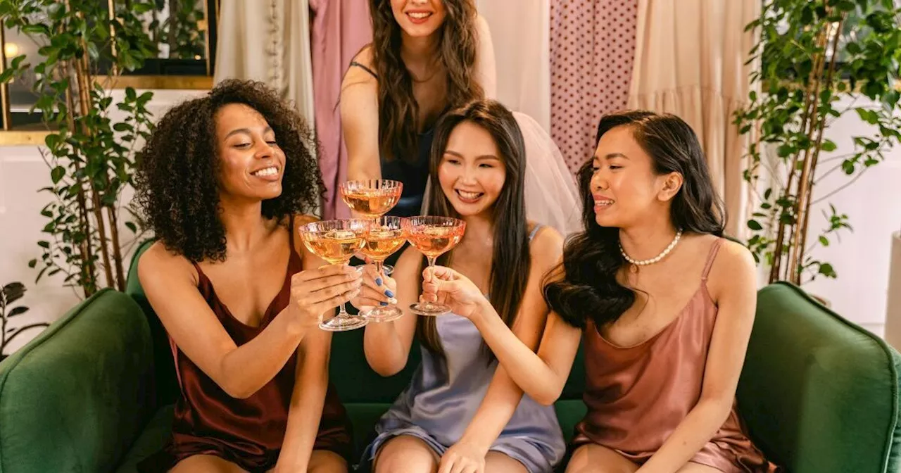 Galentine's Day: L'alternativa Chic e Rosa a San Valentino