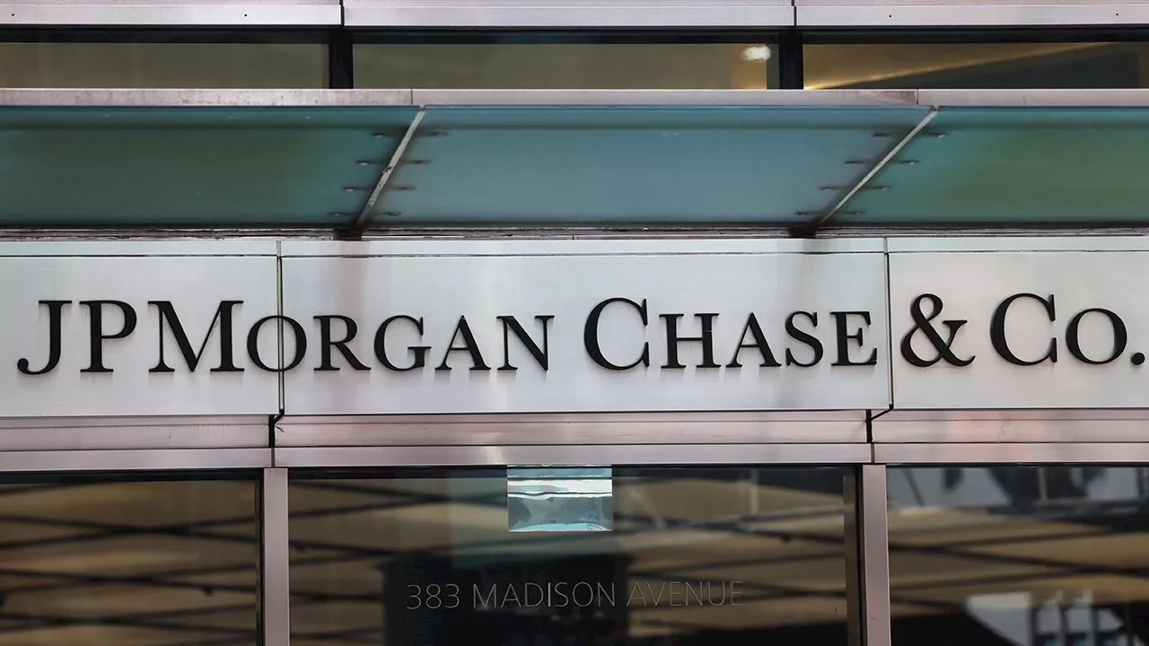 JPMorgan Chase to Implement Multiple Rounds of Layoffs