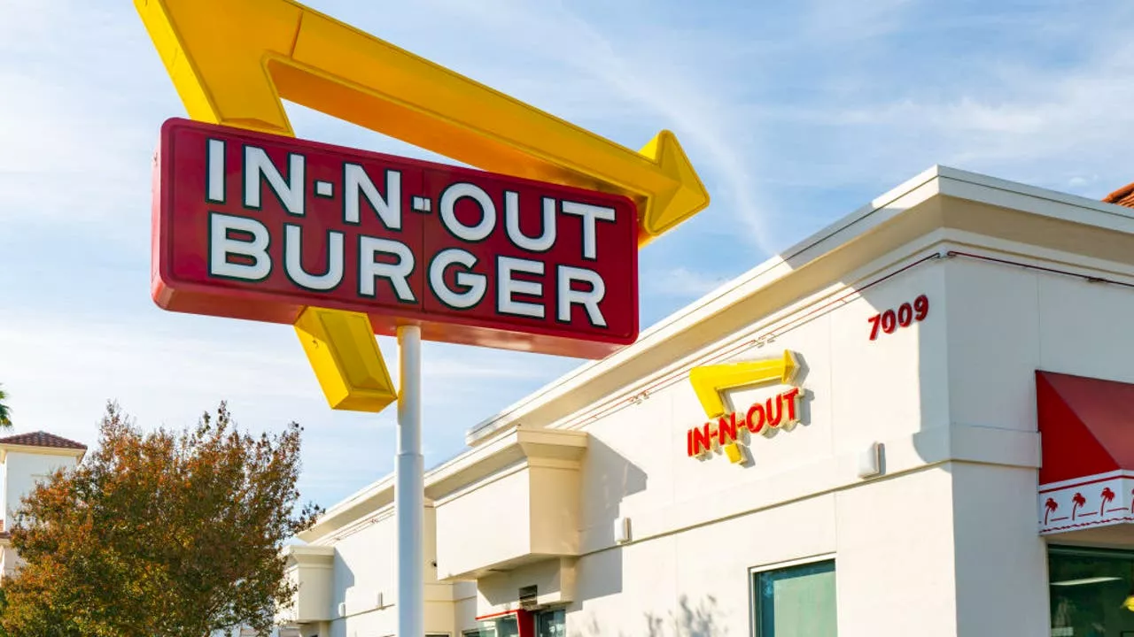 In-N-Out Burger Offers Free Hot Cocoa for Kids and Accompanying Adults