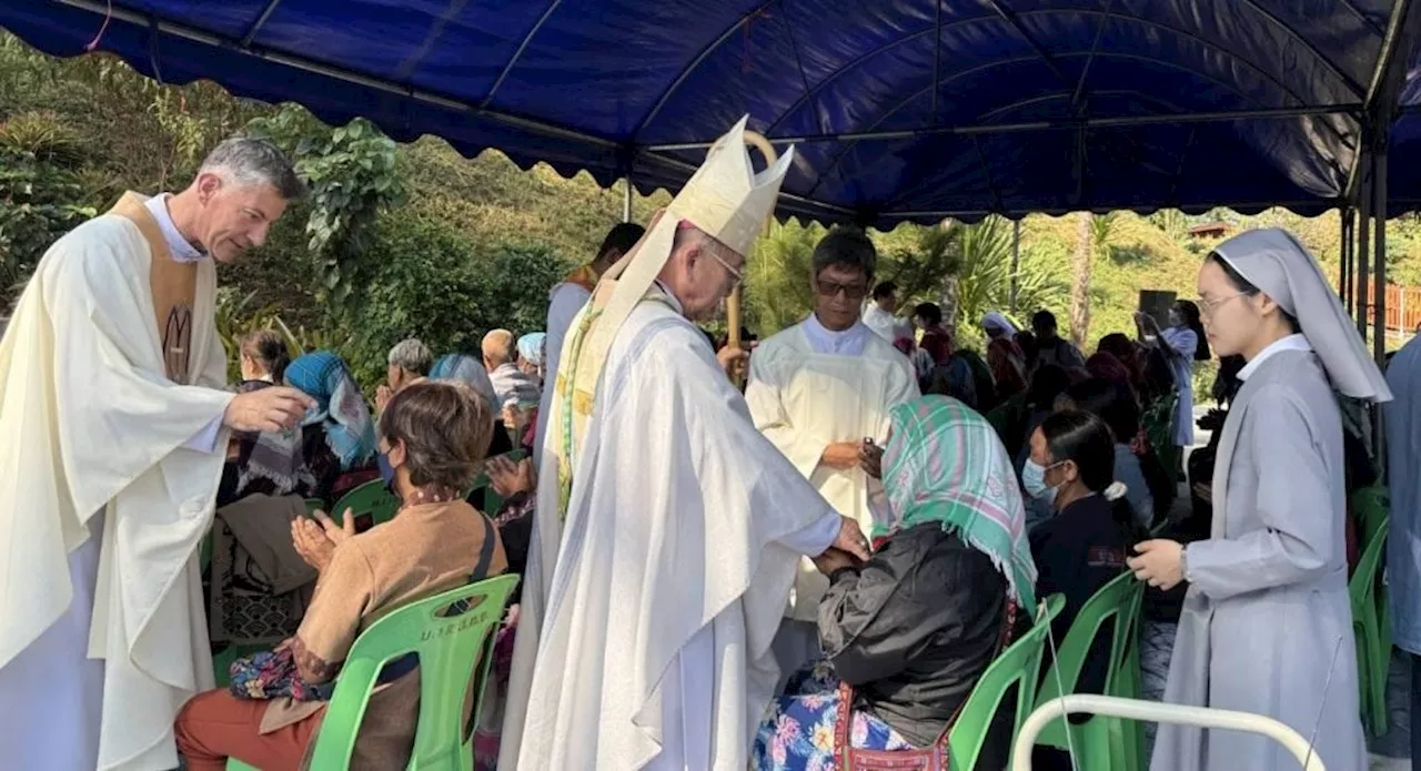 Catholic faithful in northern Thailand gather for liturgy, seeking healing and strength