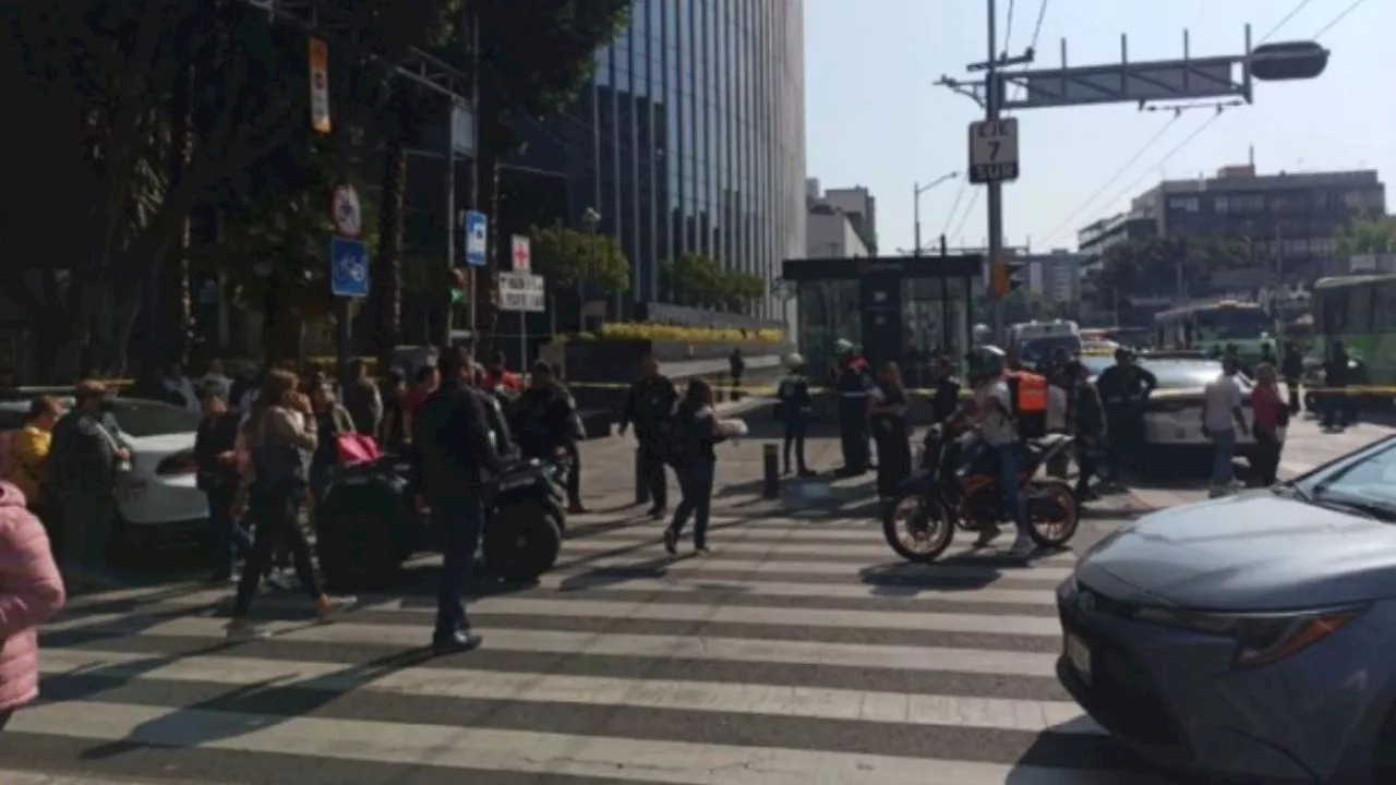 Hombre muere tras enfrentamiento a tiros con policías cerca del Metro Insurgentes Sur