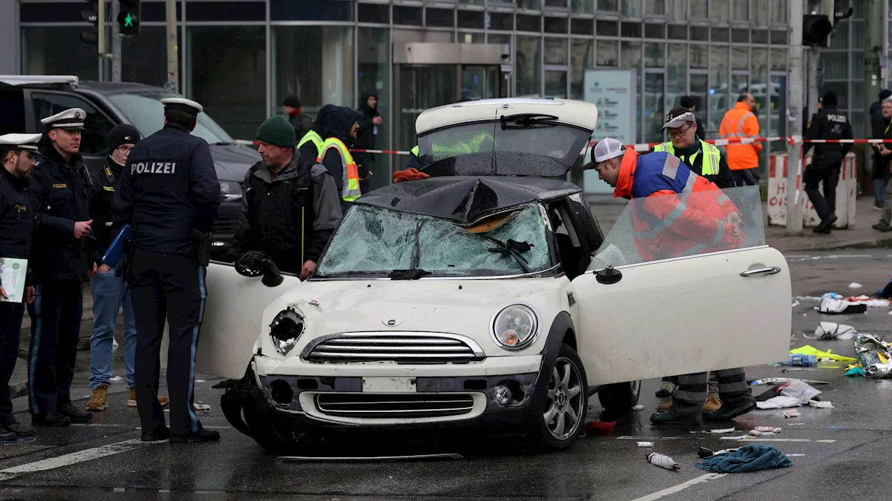 Mini Cooper fährt in Verdi-Demonstration - Mindestens 28 Verletzte