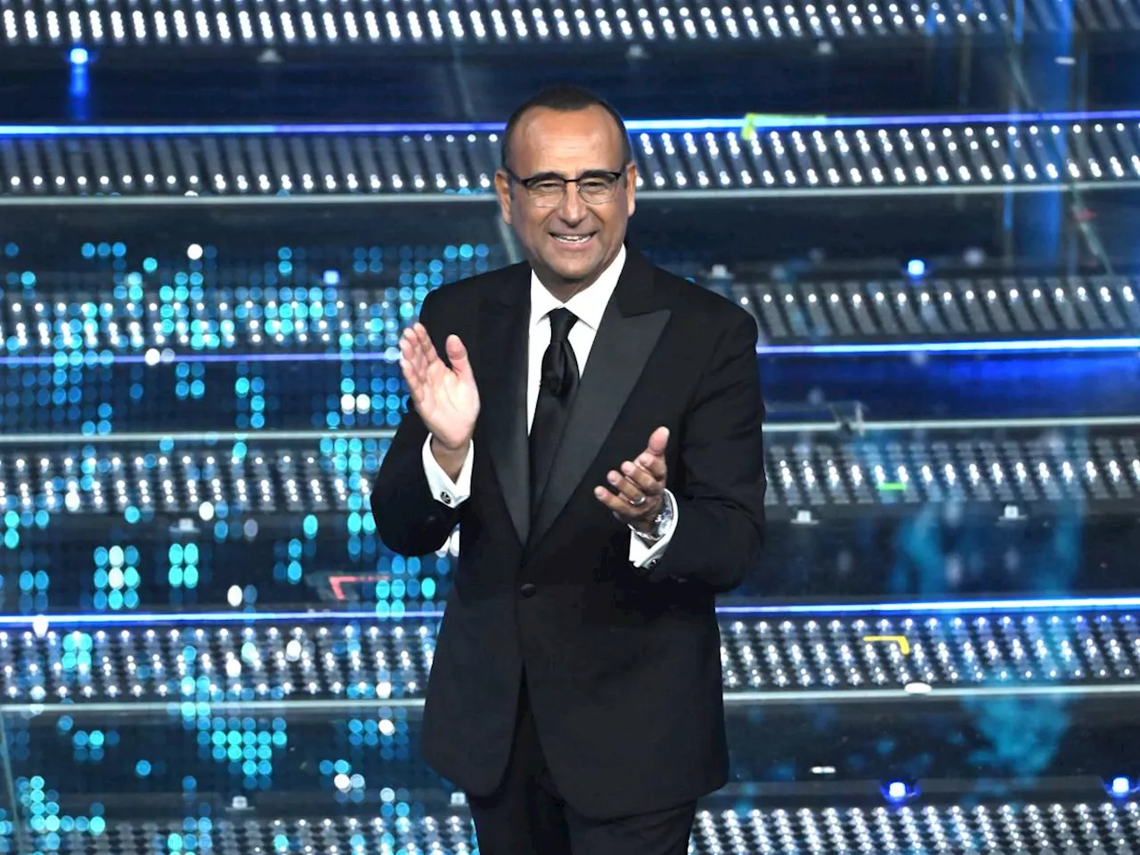 Carlo Conti ringrazia le Forze dell'Ordine a Sanremo