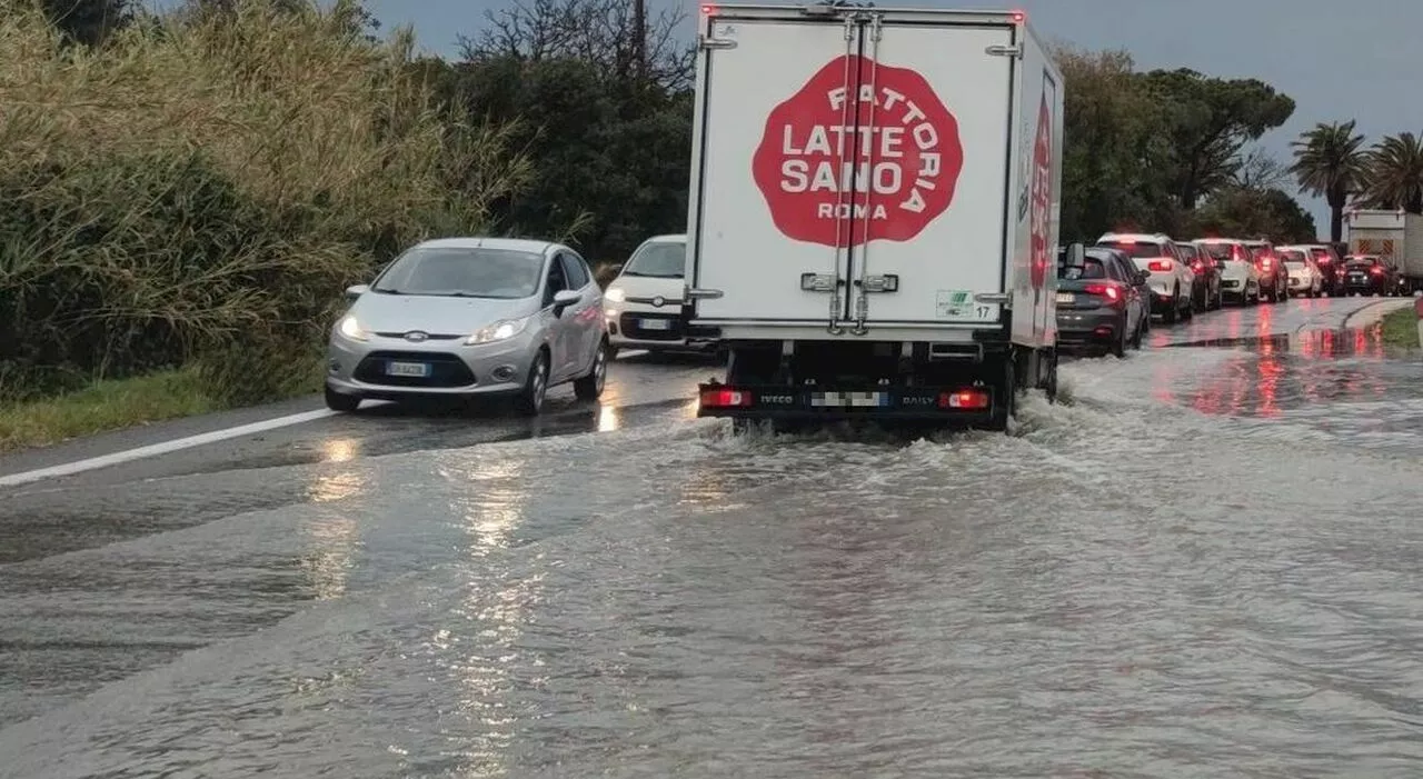 SS 1 Aurelia chiusa a Santa Marinella per allagamenti a causa della pioggia