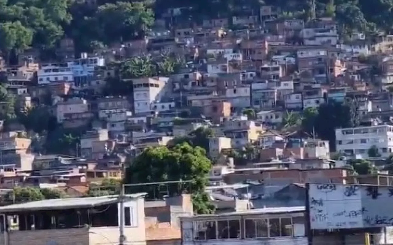 Mulher é atingida por bala perdida em confronto entre traficantes no Rio