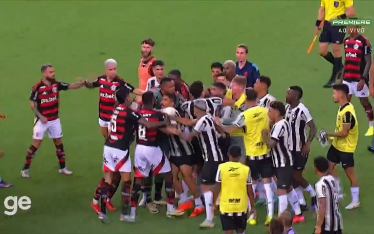 Súmula confirma e justifica expulsões de três jogadores em Flamengo x Botafogo