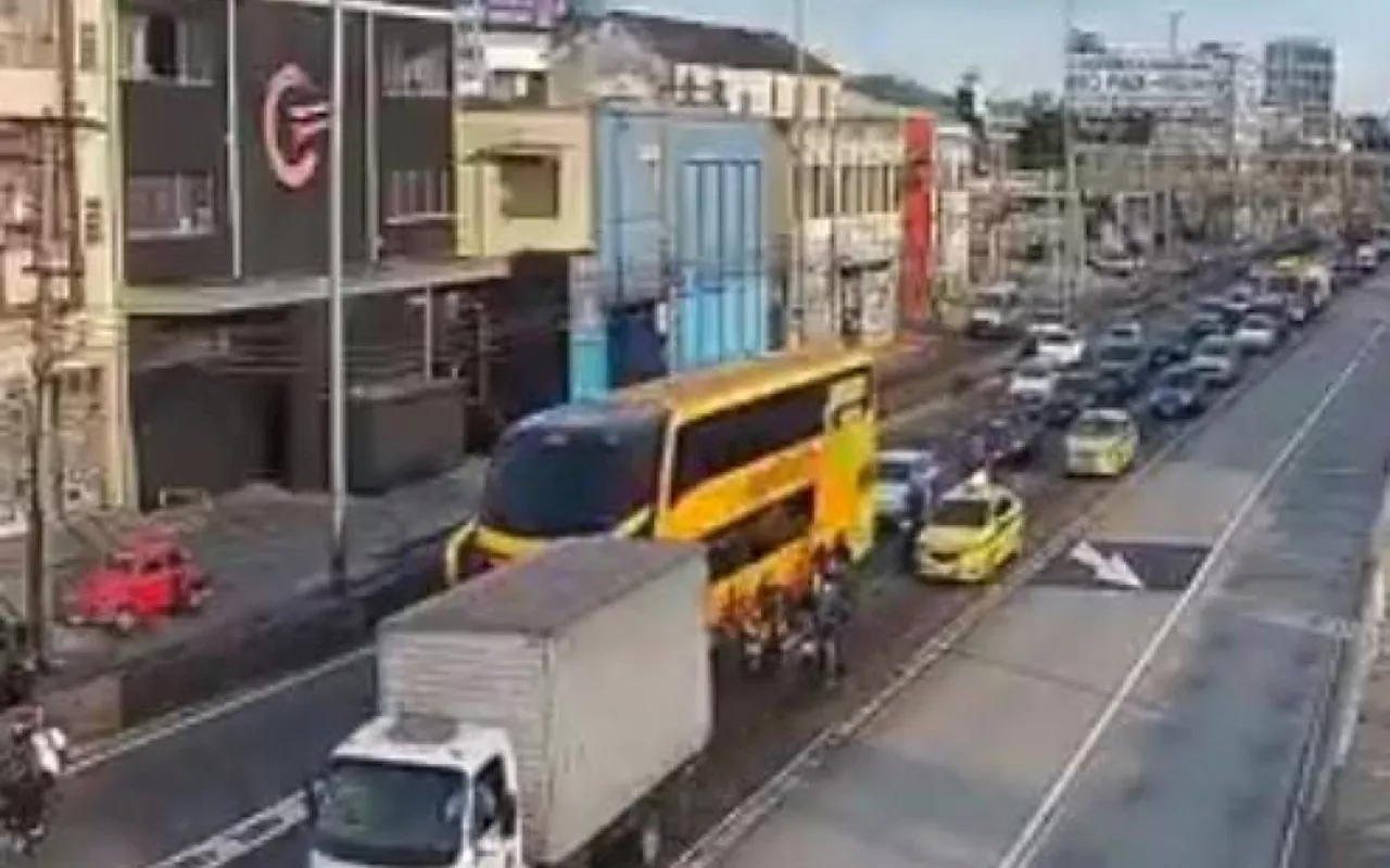 Tiroteio em comunidades da Zona Norte causa caos no trânsito e impacto nos transportes